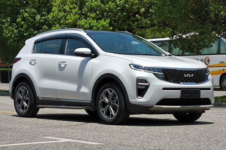 Used Kia KX5 2021 1.6T Automatic Two-Wheel Drive Luxury Edition Exterior 3