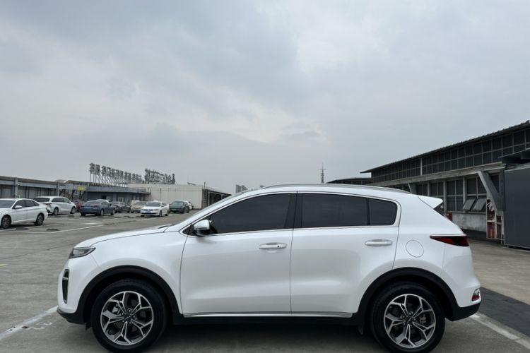 Used Kia KX5 2021 2.0L Automatic Two-Wheel Drive Comfort Edition Exterior 3