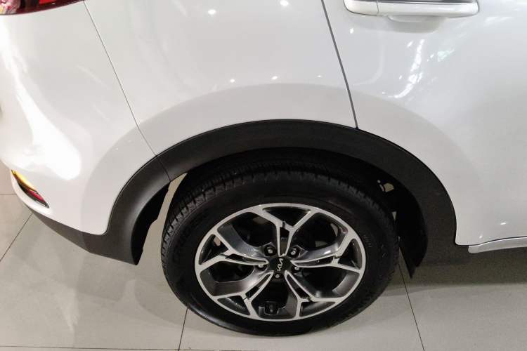 Used Kia KX5 2021 2.0L Automatic Two-Wheel Drive Comfort Edition Exterior 5