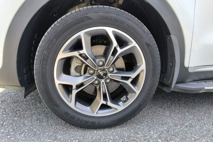 Used Kia KX5 2021 1.6T Automatic Two-Wheel Drive Luxury Edition Exterior 9