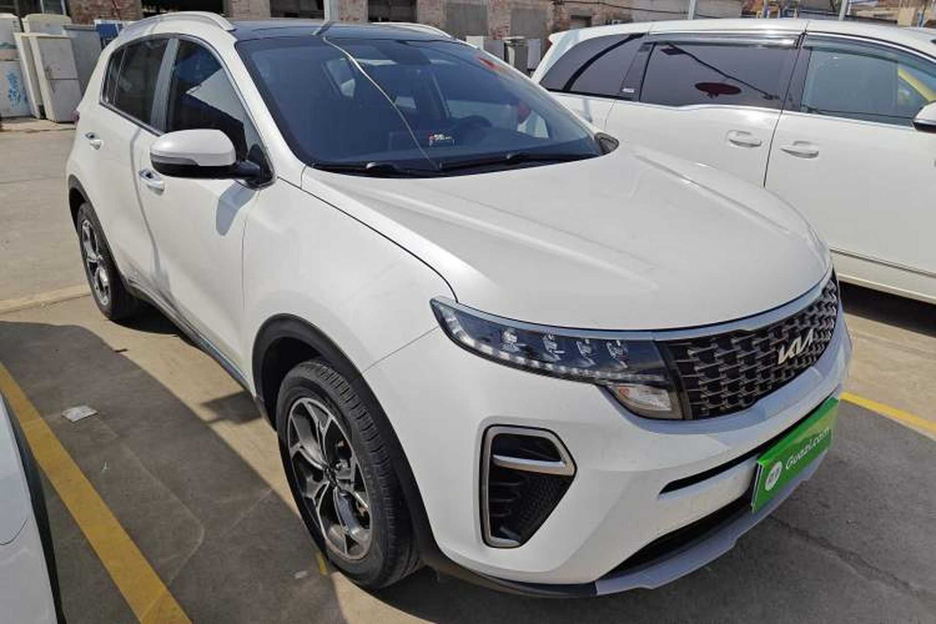 Used Kia KX5 2021 2.0L Automatic Two-Wheel Drive Comfort Edition Front Right 45 Deg