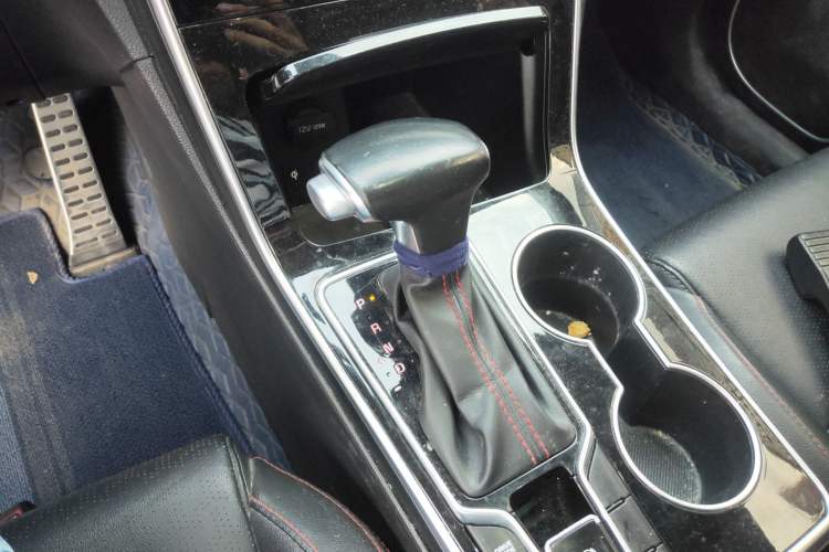 Used Kia KX5 2021 1.6T Automatic Two-Wheel Drive All-New Version Gear Lever