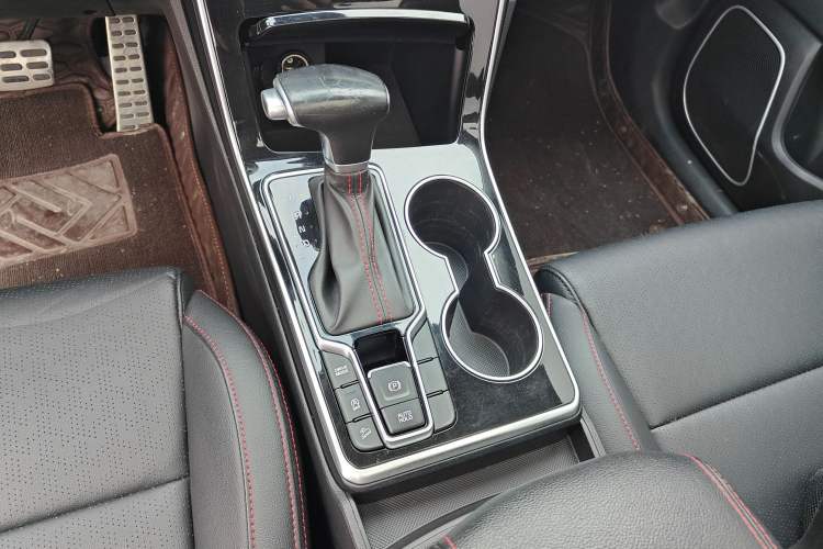Used Kia KX5 2021 1.6T Automatic Two-Wheel Drive Luxury Edition Gear Lever