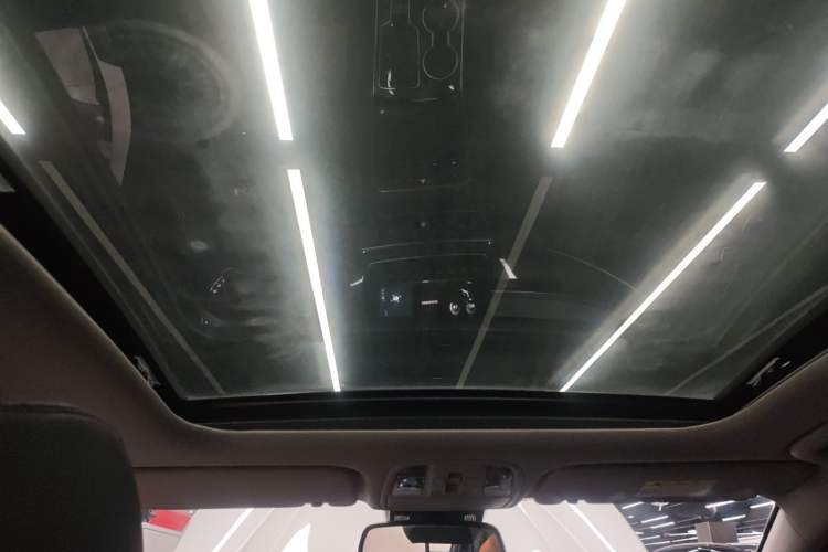 Used Kia KX5 2021 1.6T Automatic Two-Wheel Drive Luxury Edition Headliner
