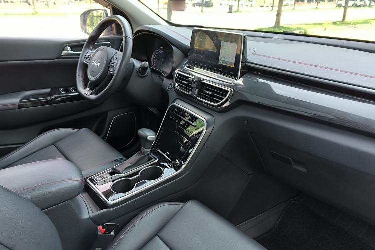 Used Kia KX5 2021 1.6T Automatic Two-Wheel Drive Luxury Edition Interior 2