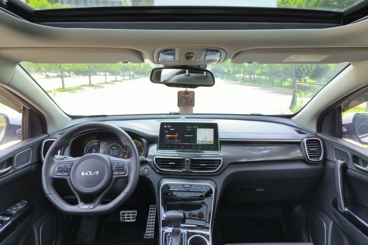 Used Kia KX5 2021 1.6T Automatic Two-Wheel Drive Luxury Edition Interior 3
