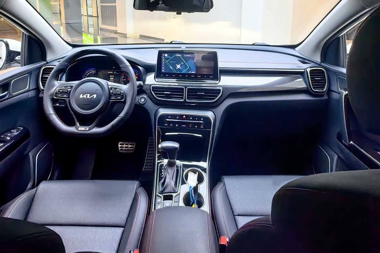 Used Kia KX5 2021 1.6T Automatic Two-Wheel Drive Luxury Edition Interior 3
