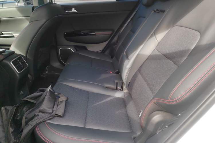 Used Kia KX5 2021 1.6T Automatic Two-Wheel Drive Luxury Edition Interior 4