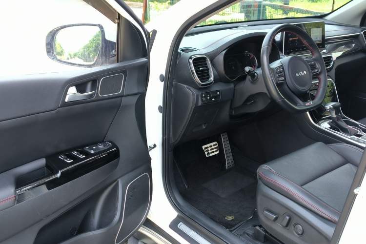 Used Kia KX5 2021 1.6T Automatic Two-Wheel Drive Luxury Edition Interior 5