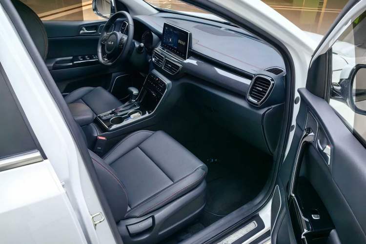 Used Kia KX5 2021 1.6T Automatic Two-Wheel Drive Luxury Edition Interior 5