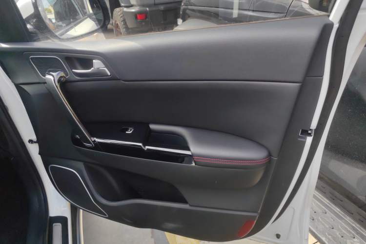 Used Kia KX5 2021 1.6T Automatic Two-Wheel Drive Luxury Edition Interior 5