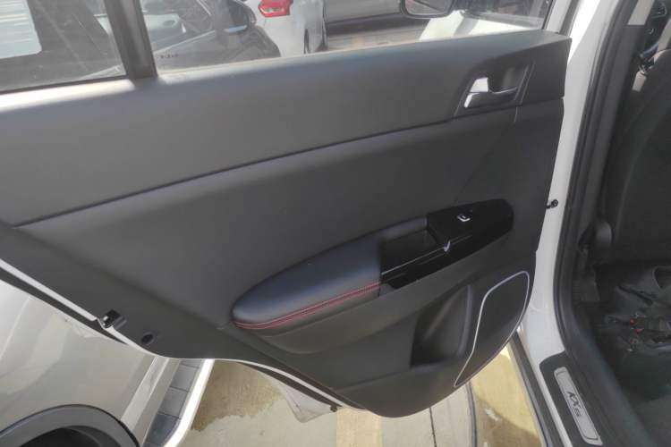 Used Kia KX5 2021 1.6T Automatic Two-Wheel Drive Luxury Edition Interior 8