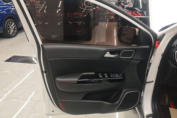 Used Kia KX5 2021 1.6T Automatic Two-Wheel Drive Luxury Edition Left Front Door Interior