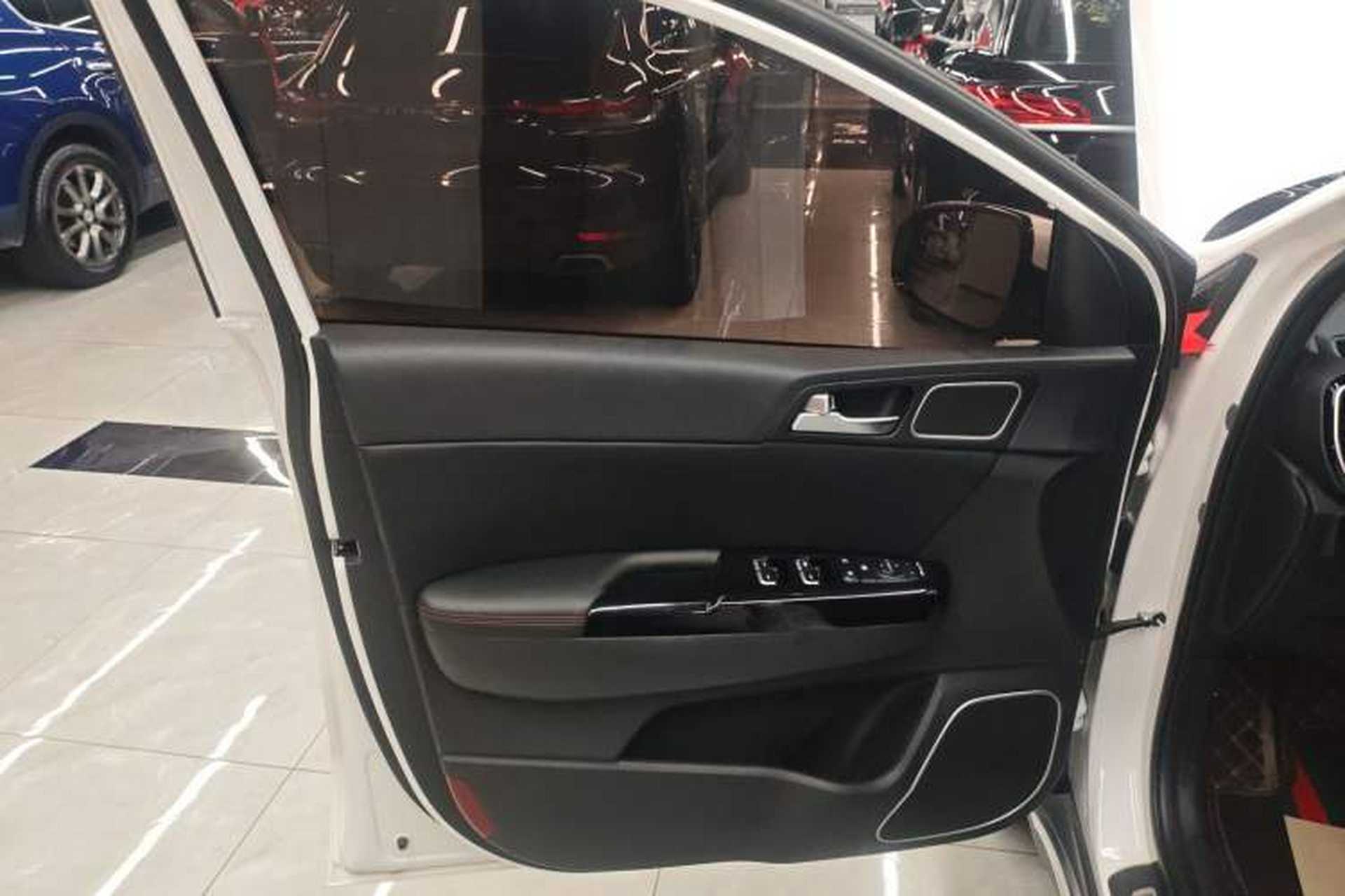 Used Kia KX5 2021 1.6T Automatic Two-Wheel Drive Luxury Edition Left Front Door Interior