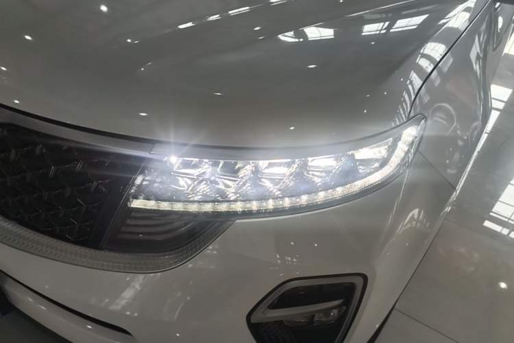 Used Kia KX5 2021 1.6T Automatic Two-Wheel Drive Luxury Edition Left Front Headlight