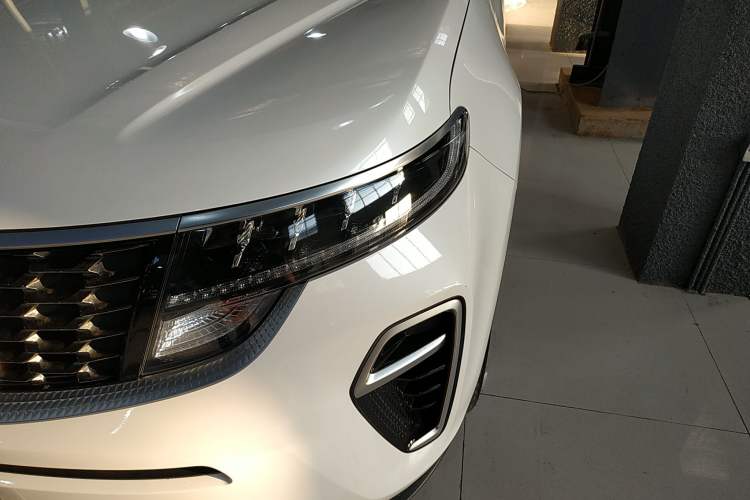 Used Kia KX5 2021 2.0L Automatic Two-Wheel Drive Comfort Edition Left Front Headlight