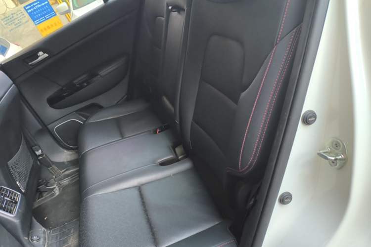 Used Kia KX5 2021 1.6T Automatic Two-Wheel Drive Luxury Edition Left Rear Seat