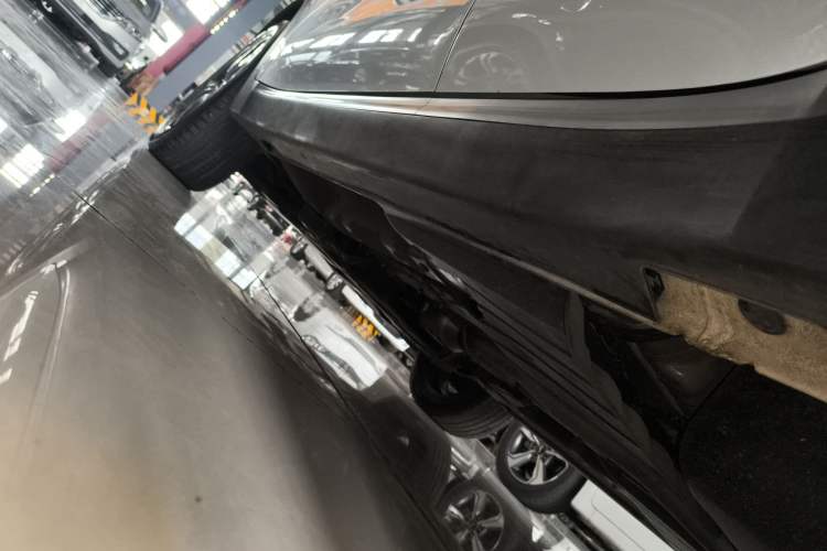 Used Kia KX5 2021 1.6T Automatic Two-Wheel Drive Luxury Edition Left Side Sill