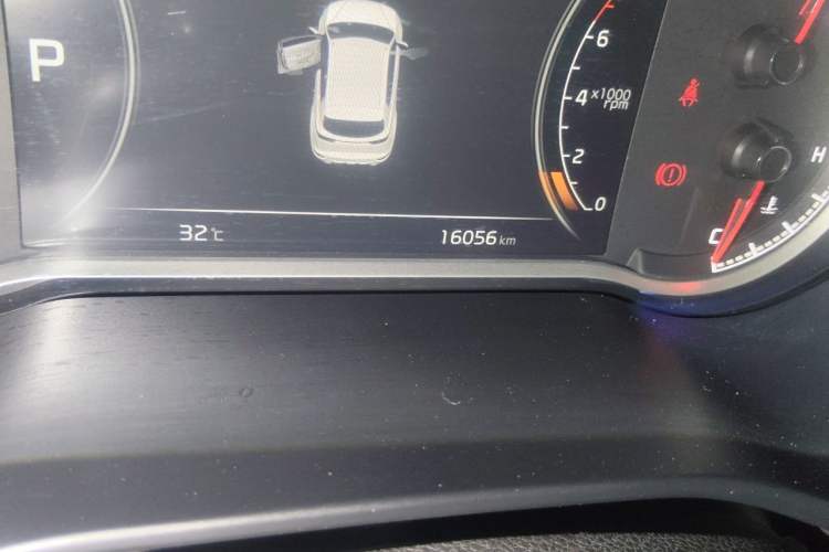 Used Kia KX5 2021 2.0L Automatic Two-Wheel Drive Comfort Edition Odometer Close Up