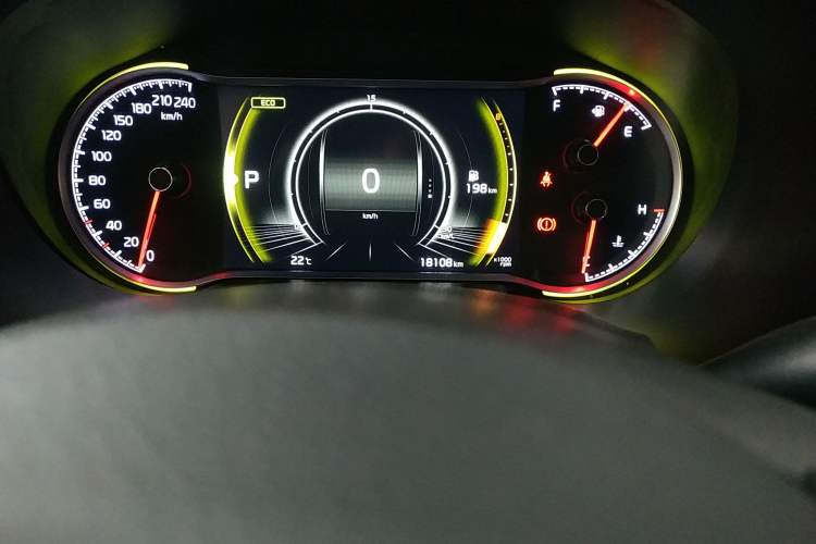 Used Kia KX5 2021 2.0L Automatic Two-Wheel Drive Comfort Edition Odometer Close Up