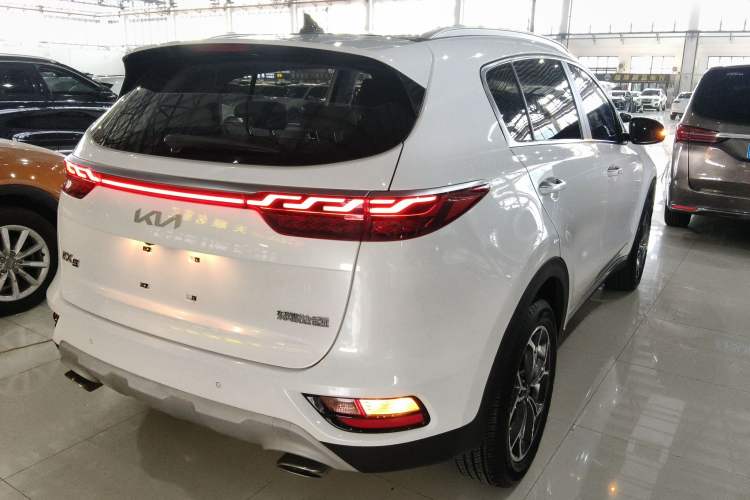 Used Kia KX5 2021 2.0L Automatic Two-Wheel Drive Comfort Edition Rear Right 45 Deg