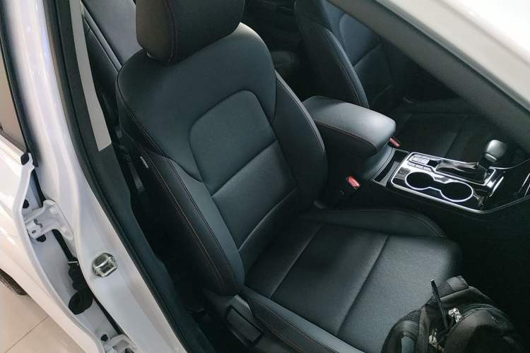 Used Kia KX5 2021 2.0L Automatic Two-Wheel Drive Comfort Edition Right Front Seat