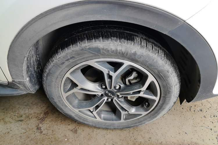 Used Kia KX5 2021 2.0L Automatic Two-Wheel Drive Comfort Edition Right Front Wheel Hub