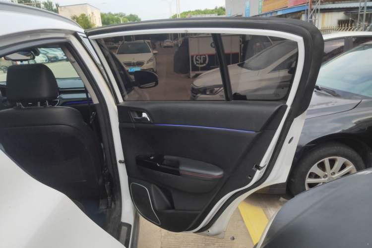 Used Kia KX5 2021 1.6T Automatic Two-Wheel Drive All-New Version Right Rear Door Interior