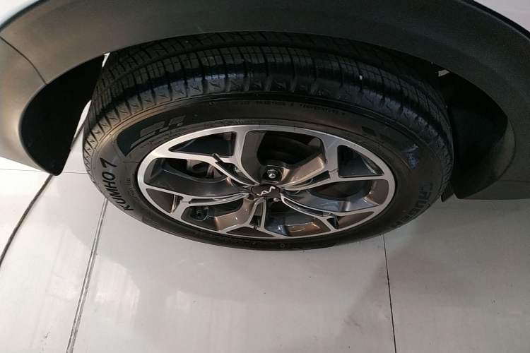 Used Kia KX5 2021 2.0L Automatic Two-Wheel Drive Comfort Edition Right Rear Wheel Hub