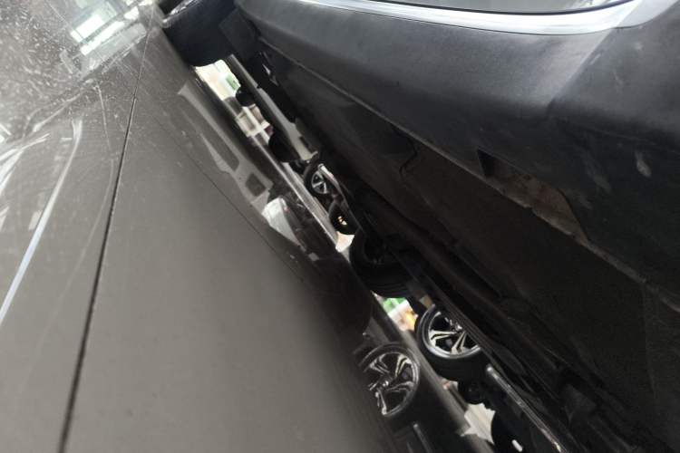 Used Kia KX5 2021 1.6T Automatic Two-Wheel Drive Luxury Edition Right Side Sill