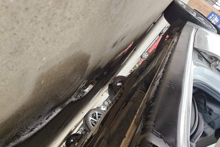 Used Kia KX5 2021 1.6T Automatic Two-Wheel Drive Luxury Edition Right Side Sill