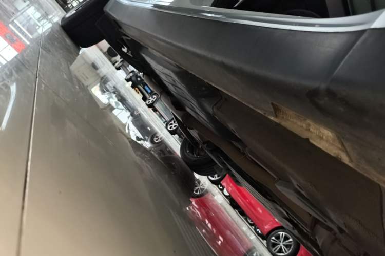 Used Kia KX5 2021 1.6T Automatic Two-Wheel Drive Luxury Edition Right Side Sill