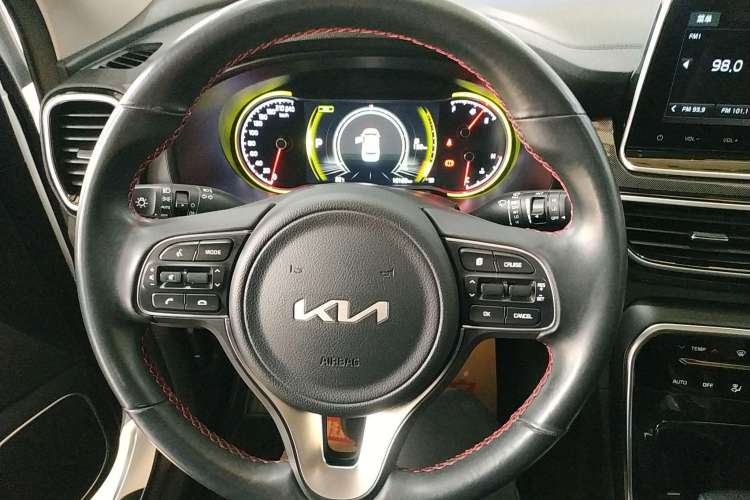 Used Kia KX5 2021 2.0L Automatic Two-Wheel Drive Comfort Edition Steering Wheel