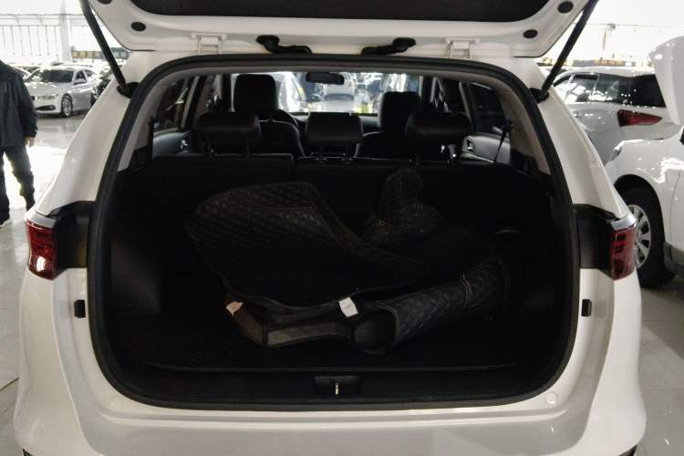 Used Kia KX5 2021 2.0L Automatic Two-Wheel Drive Comfort Edition Trunk