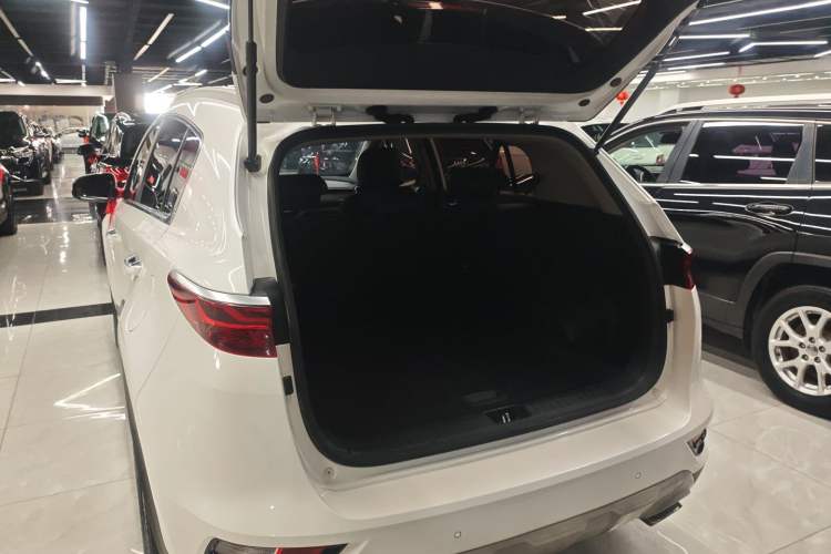 Used Kia KX5 2021 1.6T Automatic Two-Wheel Drive Luxury Edition Trunk
