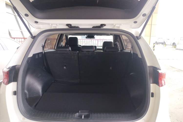 Used Kia KX5 2021 2.0L Automatic Two-Wheel Drive Comfort Edition Trunk