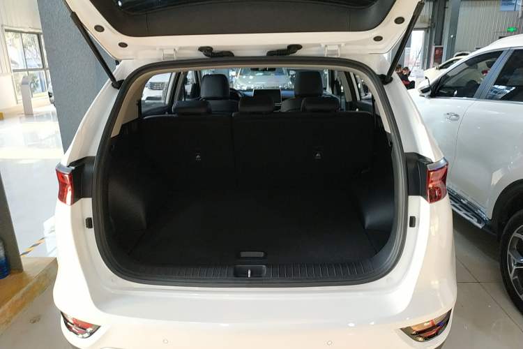 Used Kia KX5 2021 2.0L Automatic Two-Wheel Drive Comfort Edition Trunk