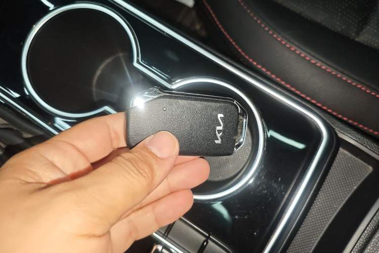 Used Kia KX5 2021 1.6T Automatic Two-Wheel Drive Luxury Edition Vehicle Key