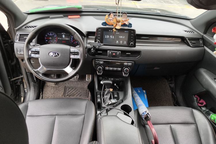 Used Kia KX7 2017 2.0T Automatic Two-Wheel Drive GLS 7-Seater Center Console