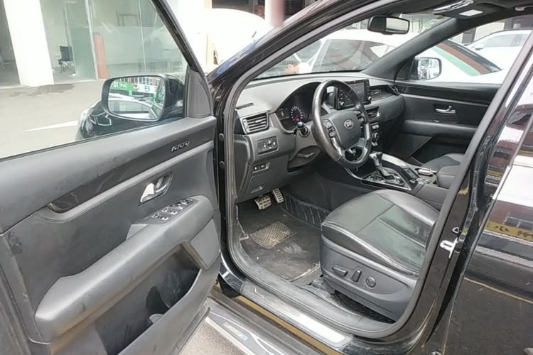 Used Kia KX7 2017 2.0T Automatic All-Wheel Drive LUX 7-Seater Driver Seat