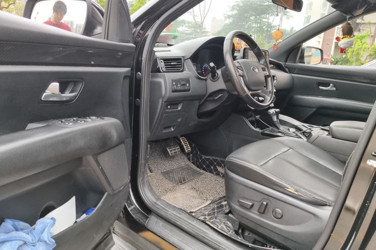 Used Kia KX7 2017 2.0T Automatic Two-Wheel Drive GLS 7-Seater Driver Seat