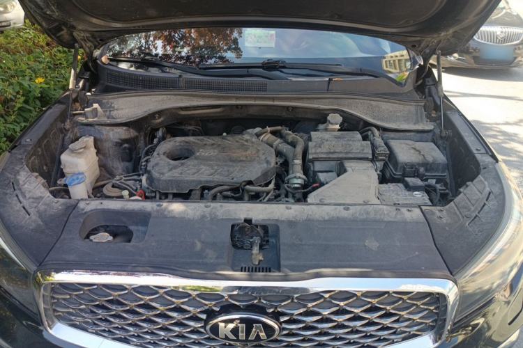 Used Kia KX7 2017 2.0T Automatic All-Wheel Drive LUX 7-Seater Engine Bay