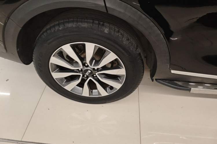 Used Kia KX7 2017 2.0T Automatic All-Wheel Drive LUX 7-Seater Exterior 2