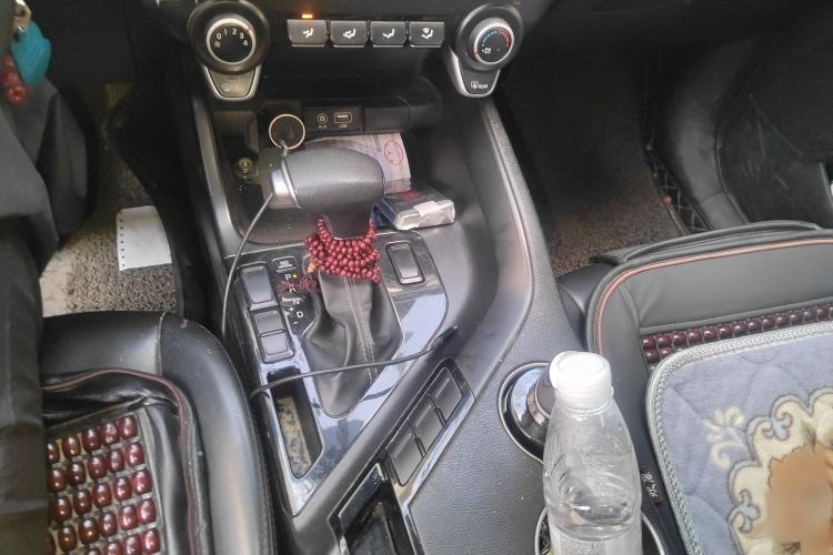 Used Kia KX7 2017 2.0L Automatic 2WD SMART 5-seater Gear Lever