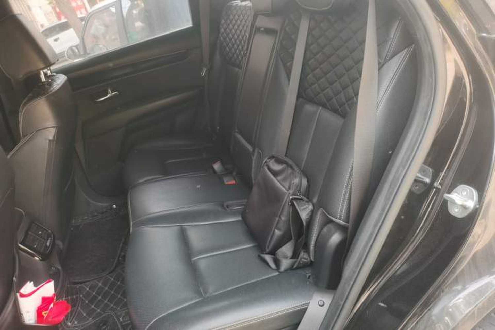Used Kia KX7 2017 2.0T Automatic Two-Wheel Drive GLS 7-Seater Left Rear Seat