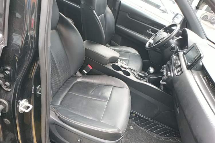 Used Kia KX7 2017 2.0T Automatic All-Wheel Drive LUX 7-Seater Right Front Seat