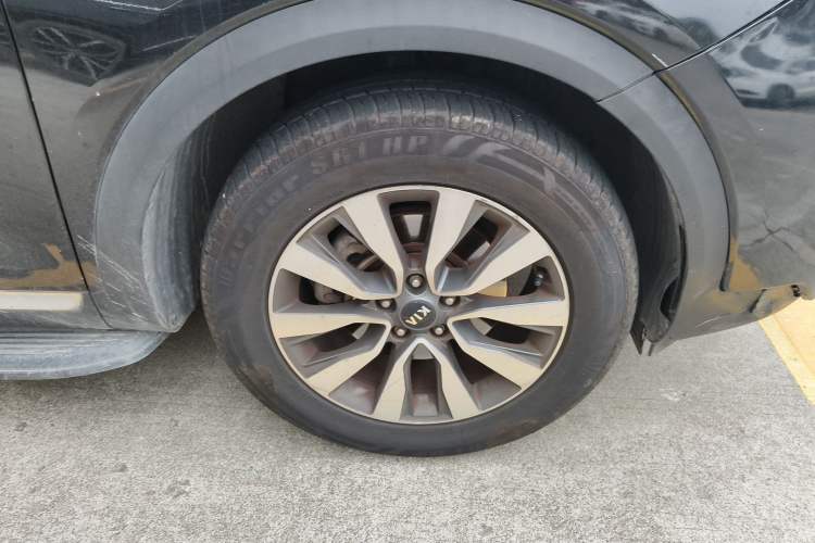 Used Kia KX7 2017 2.0T Automatic Two-Wheel Drive GLS 7-Seater Right Front Wheel Hub