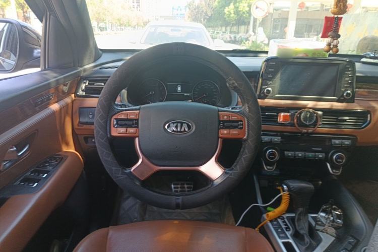 Used Kia KX7 2017 2.0T Automatic All-Wheel Drive LUX 7-Seater Steering Wheel