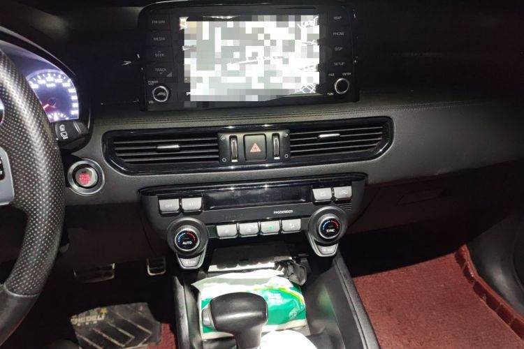 Used Kia KX7 2017 2.0T Automatic All-Wheel Drive LUX 7-Seater Audio And AC Panel