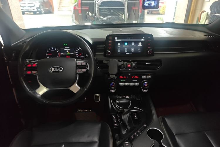 Used Kia KX7 2017 2.0T Automatic All-Wheel Drive LUX 7-Seater Center Console